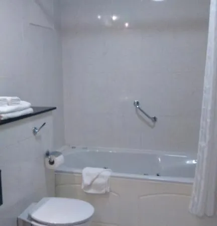 Hotel The Newbury 3*