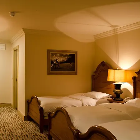 The Newbury Hotel 3*