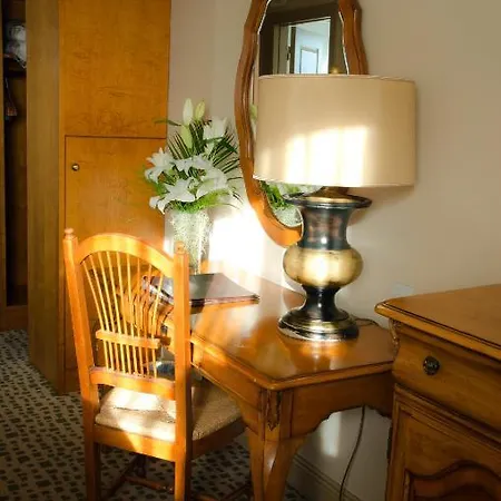 Newbury Hotel