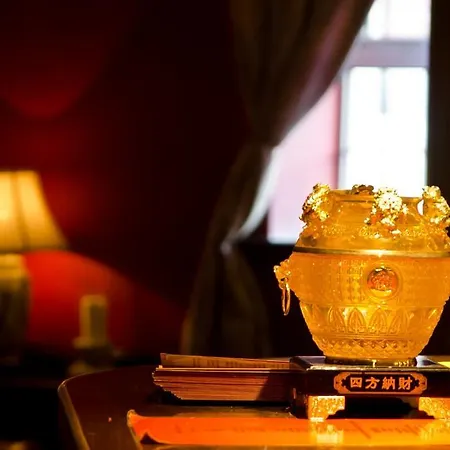 Newbury Hotel 3*