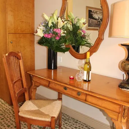Hotel The Newbury Mullingar