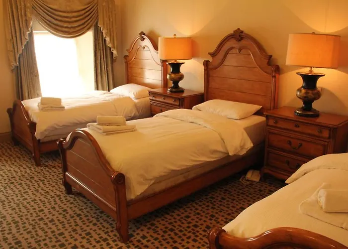 The Newbury מולינגאר