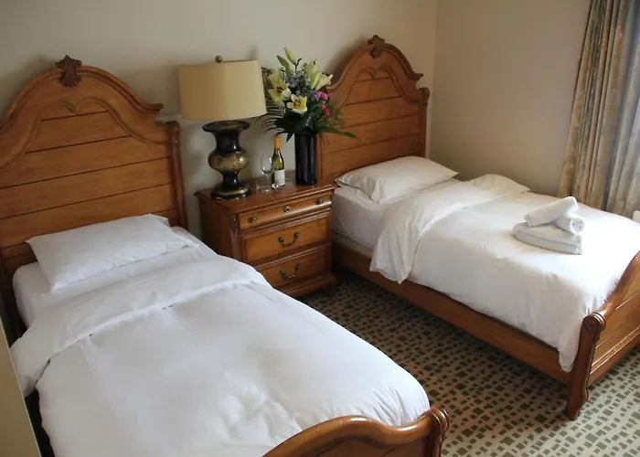 מלון The Newbury 3*