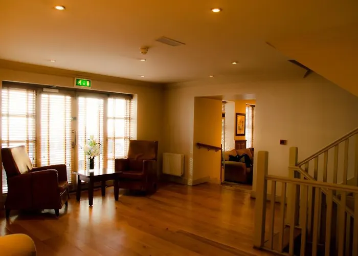 The Newbury ホテル 3*